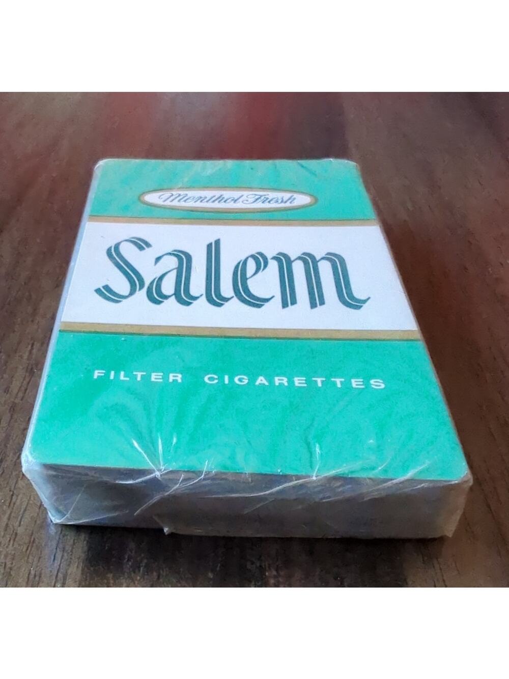 VINTAGE STARDUST SALEM CIGARETTES PLAYING CARDS SEALED Made in USA